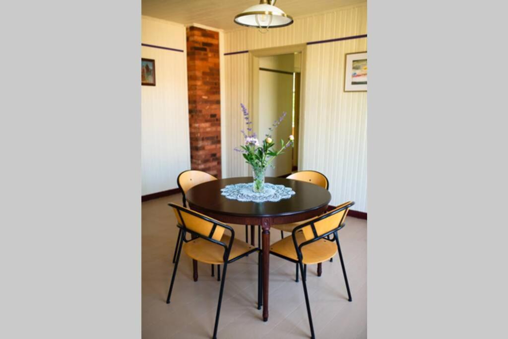 Livi Avat Apartment Ikla ภายนอก รูปภาพ