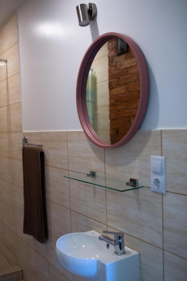 Livi Avat Apartment Ikla ภายนอก รูปภาพ